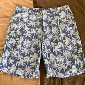 Vineyard Vines Palm Tree Shorts